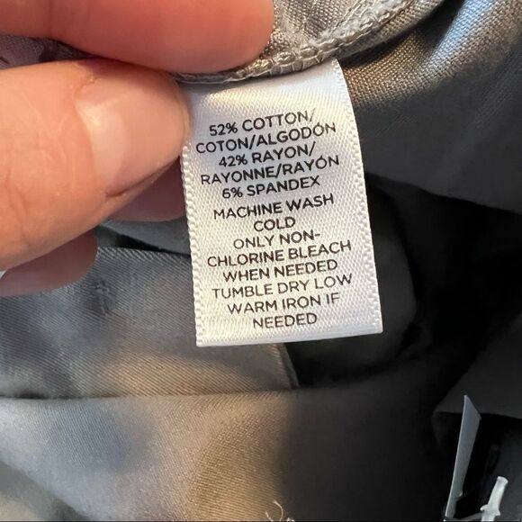 NWT! Loft grey Marissa cropped pants - Picture 7 of 10